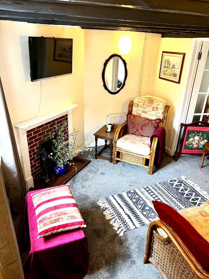 4 St Richard'S Cottages Fittleworth Bagian luar foto